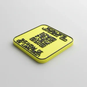 Lot 5 coduri QR personalizate 6×6 cm – Galben solar + QR/text negru - imagine produs, produs imprimat 3D Vibecraft