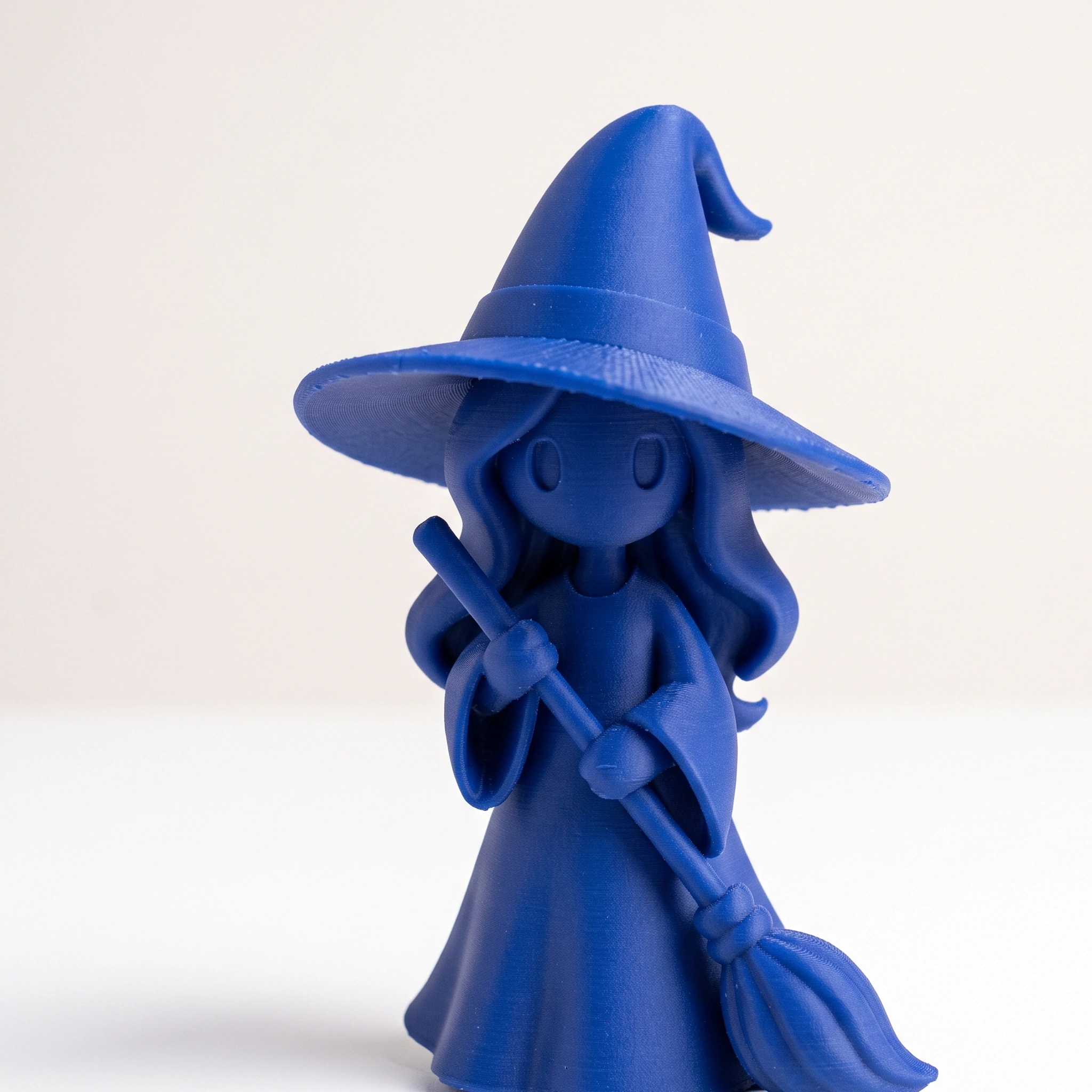 Figurină vrăjitoare stilizată Halloween, imprimată 3D - 6,23 × 5,84 × 10 cm - culoare Albastru, imprimare 3D Vibecraft