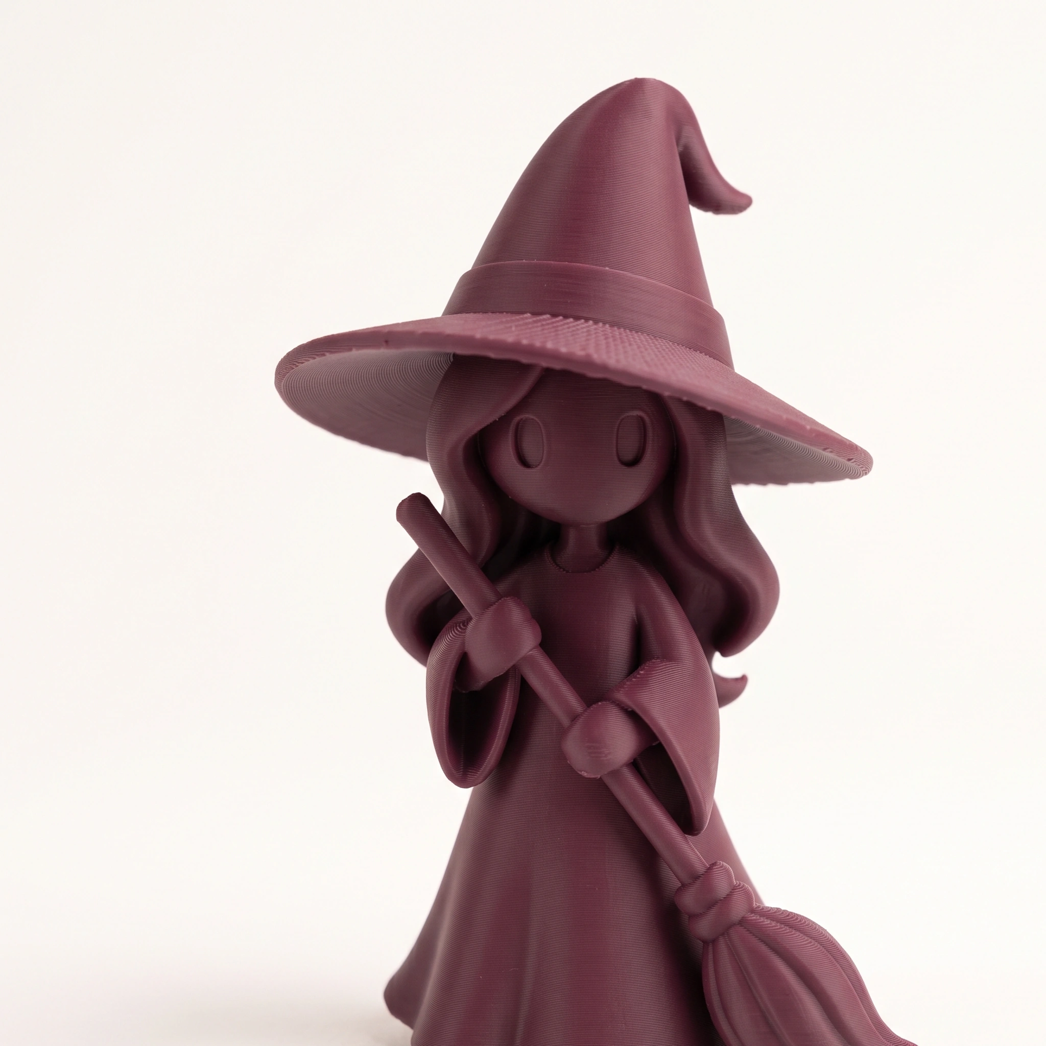 Figurină vrăjitoare stilizată Halloween, imprimată 3D - 6,23 × 5,84 × 10 cm - Purple red compozit mat, imprimare 3D Vibecraft